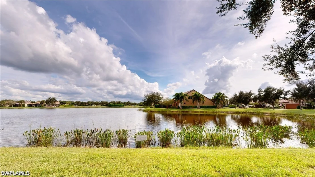 Photo of 6264 Victory Drive