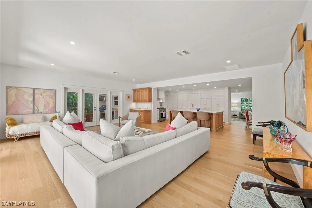 Photo of 1949 ALAMANDA Drive