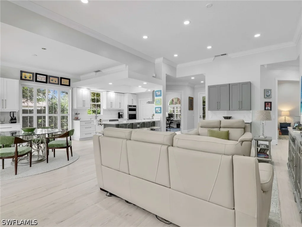 Photo of 5902 Bermuda Lane