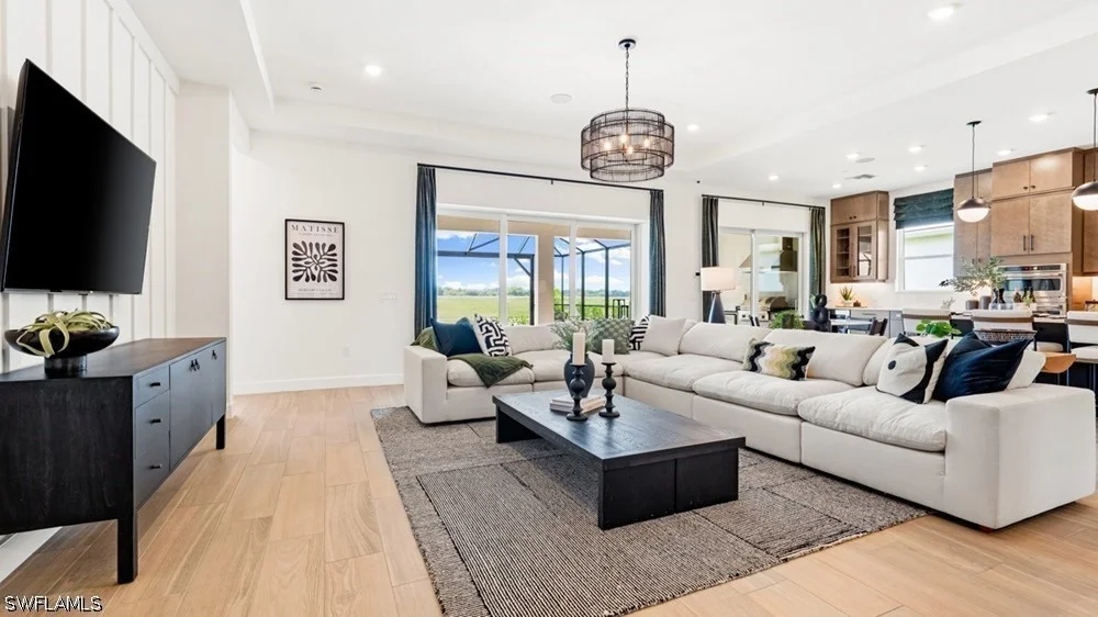 Photo of 23063 Silver Pearl Key