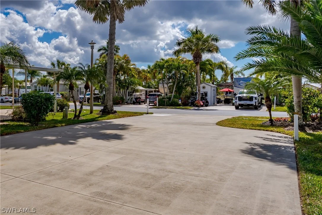 Photo of 1076 Diamond Lake Circle