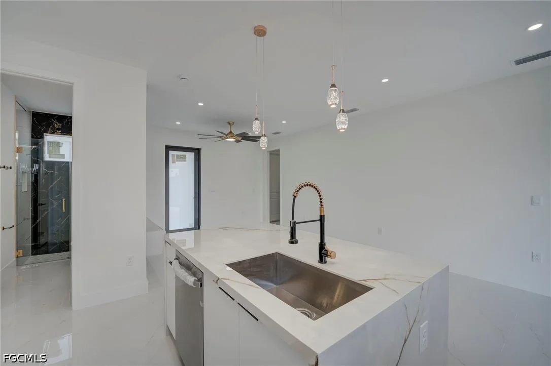 Photo of 1004 Pine Avenue