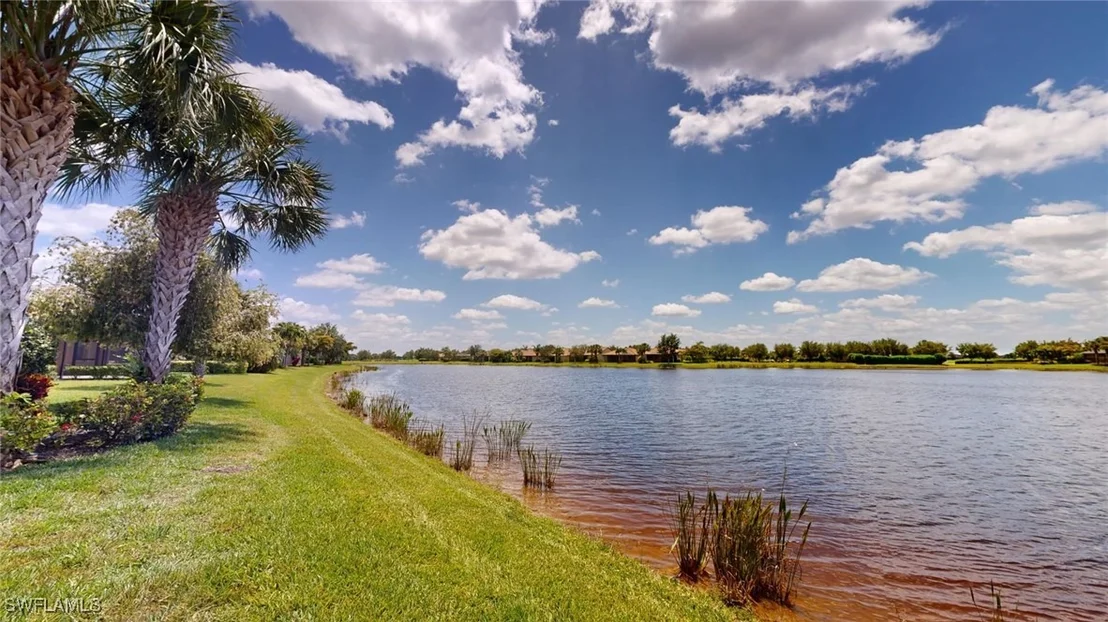 Photo of 6252 Victory Drive
