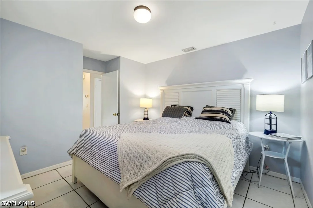 Photo of 779 98th Avenue N