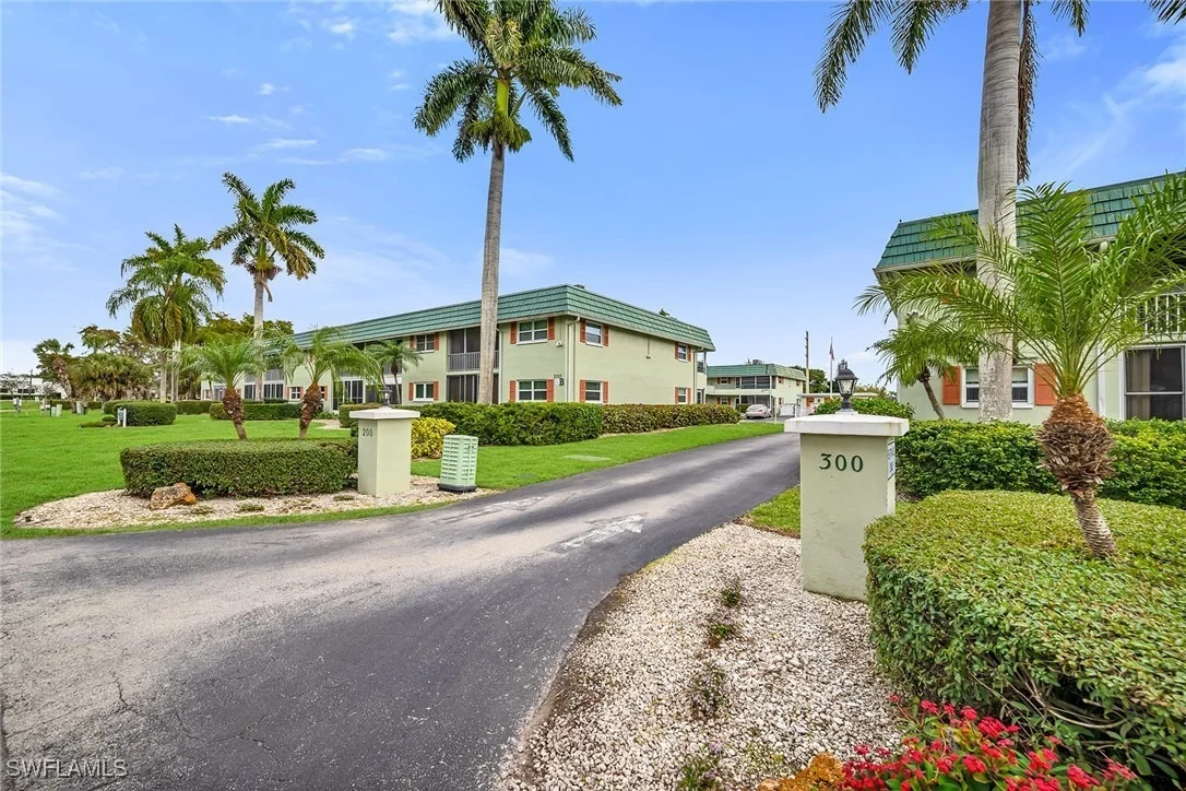 Photo of Unit 3B at 200 Valley Stream Drive
