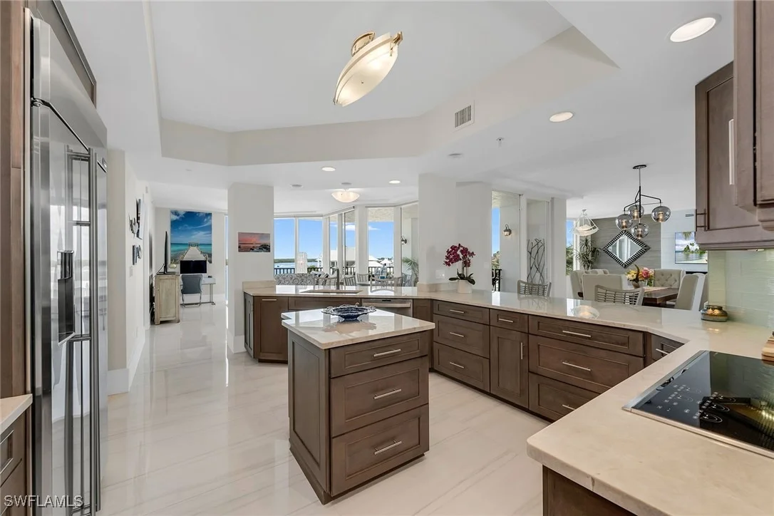 Photo of Unit 306 at 700 La Peninsula Boulevard