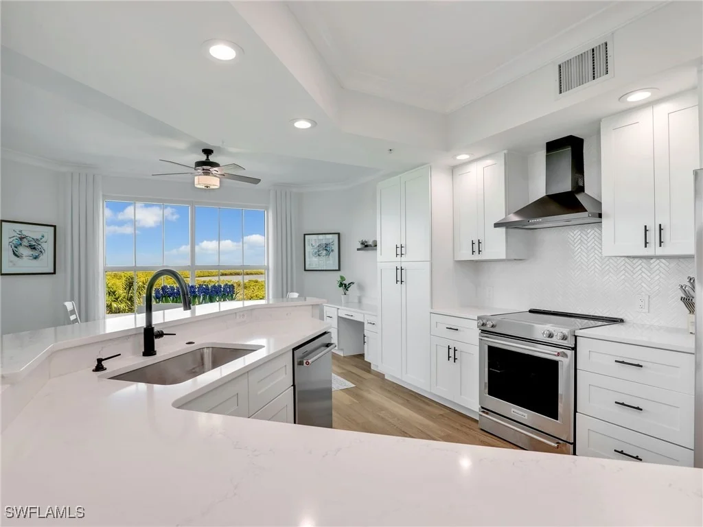 Photo of Unit 403 at 325 Dunes Boulevard