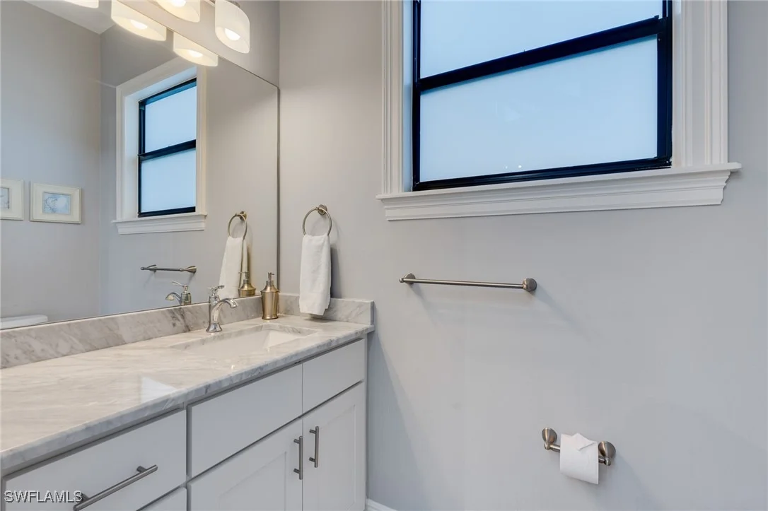 Photo of 735 99th Avenue N