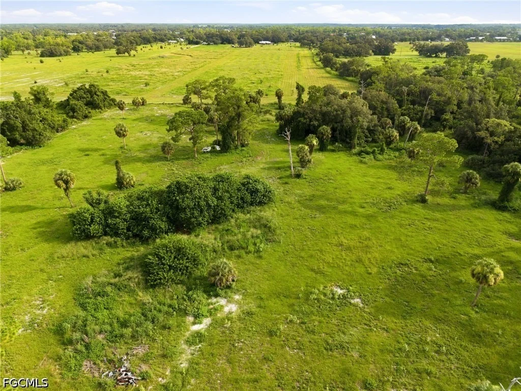 Photo of 3291 Fort Denaud Road