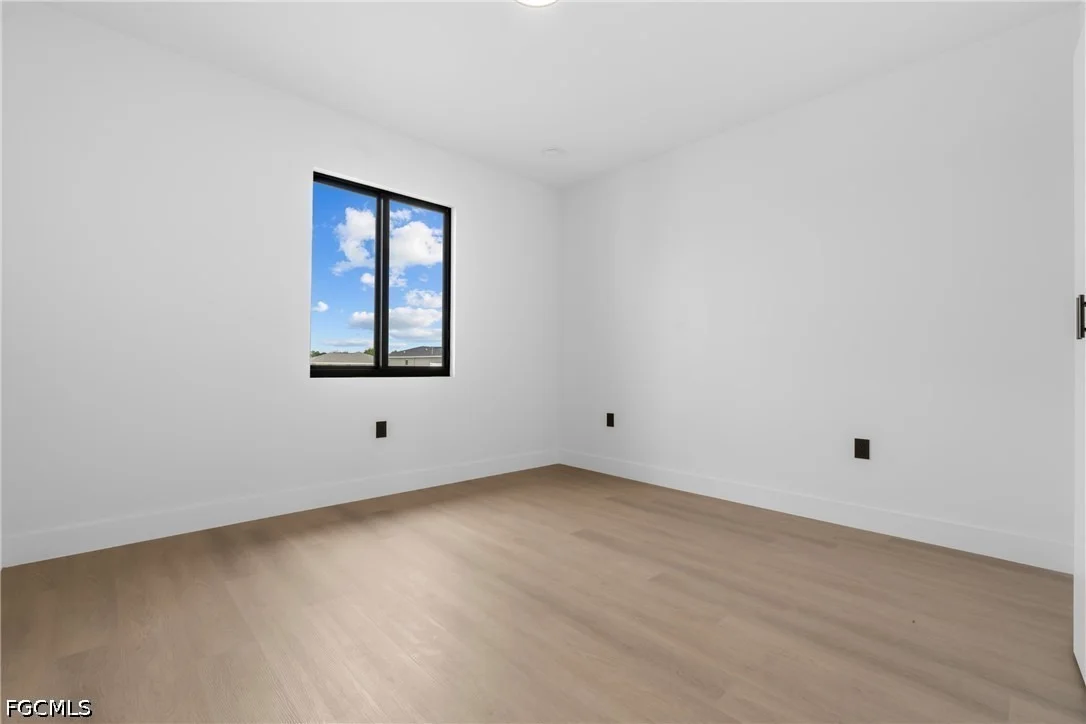 Photo of 8033 Oakleaf Circle