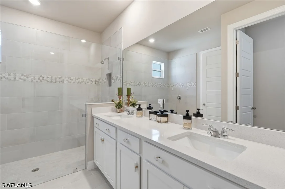 Photo of 44573 Frontier Drive
