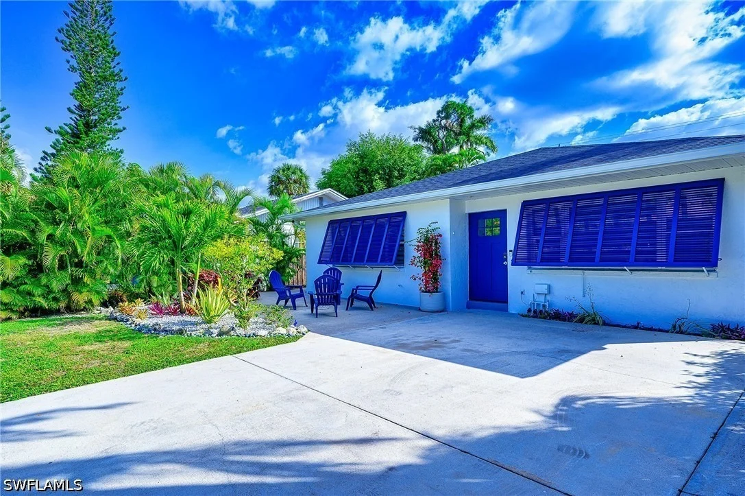 Photo of 810 103rd Avenue N