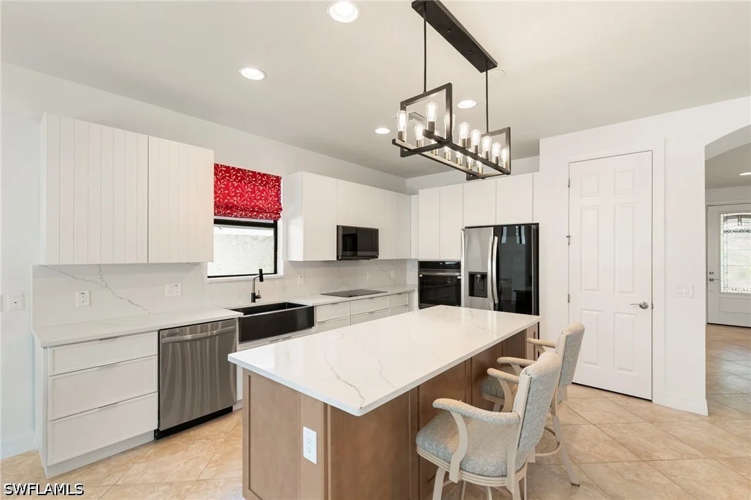 Photo of 6236 Victory Drive