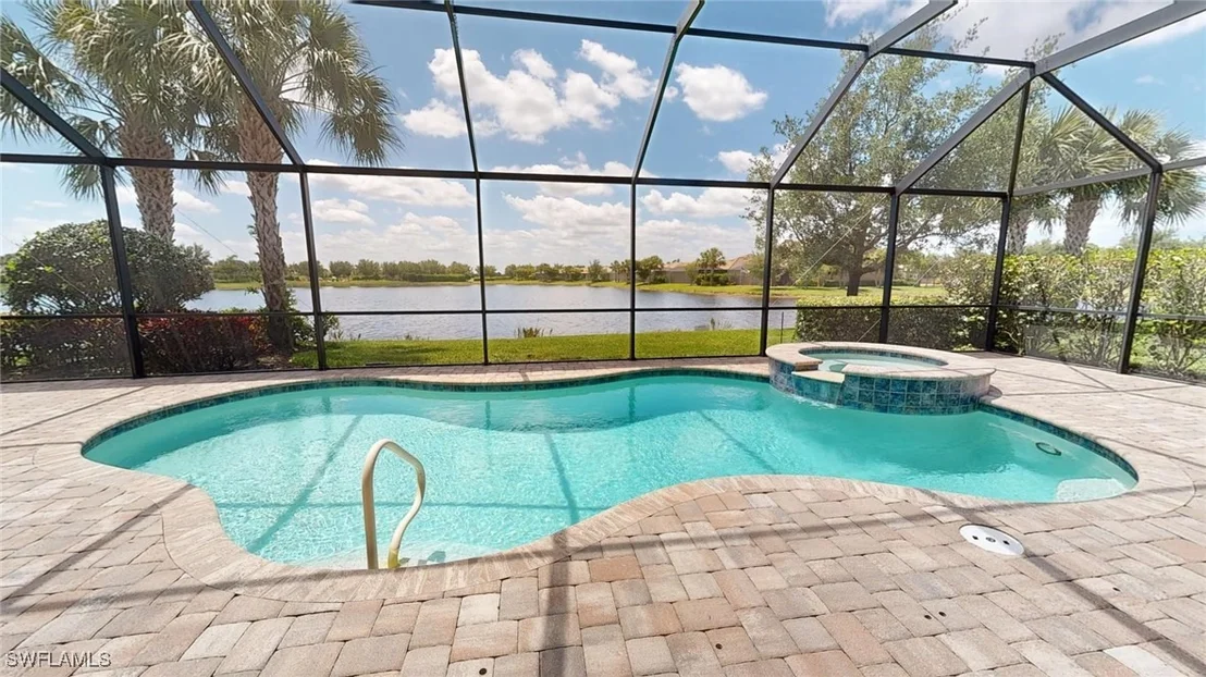 Photo of 6252 Victory Drive