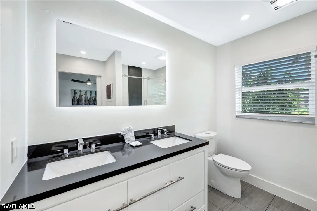 Photo of 596 105th Avenue N