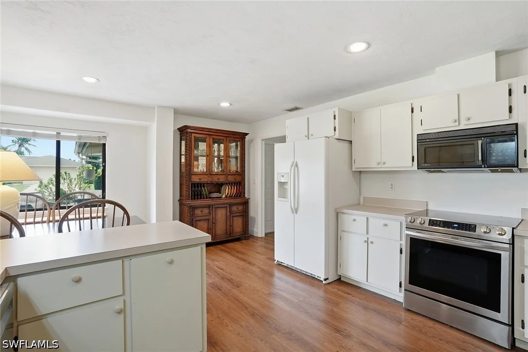 Photo of 4581 Chippendale Drive