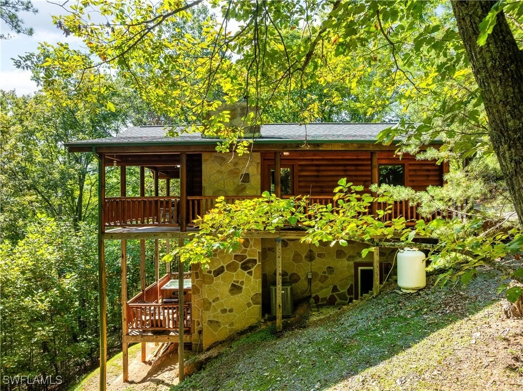 Photo of 4062 Chamberlain Lane