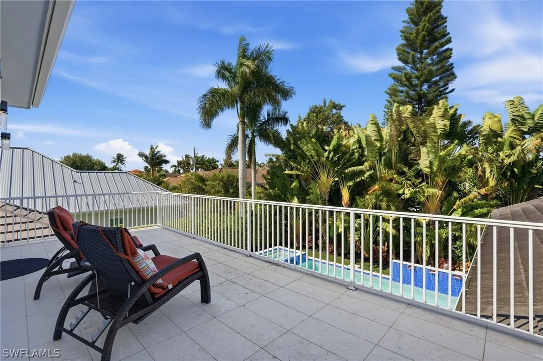 Photo of 725 Harbour Drive