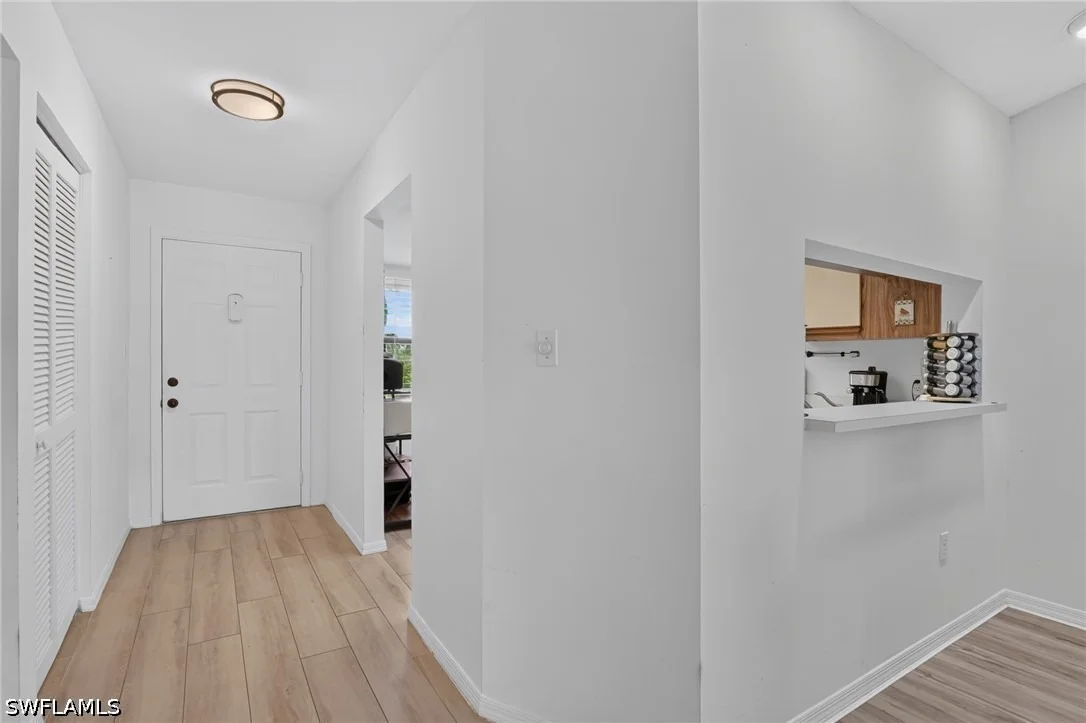 Photo of Unit 7 at 909 Augusta Boulevard