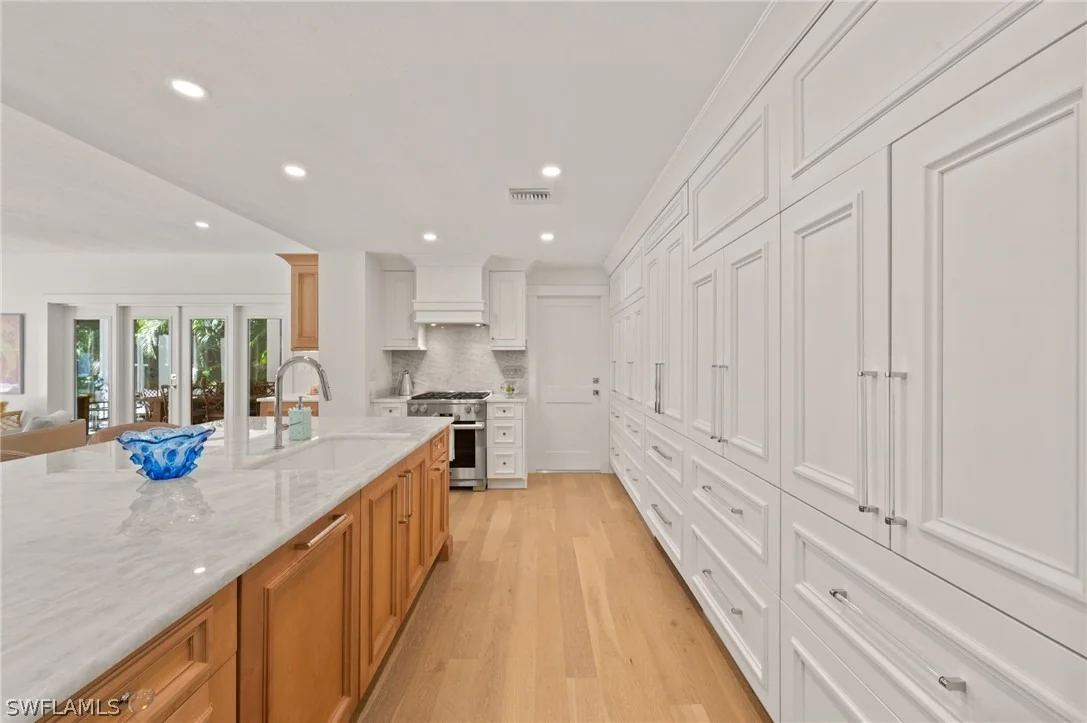 Photo of 1949 ALAMANDA Drive