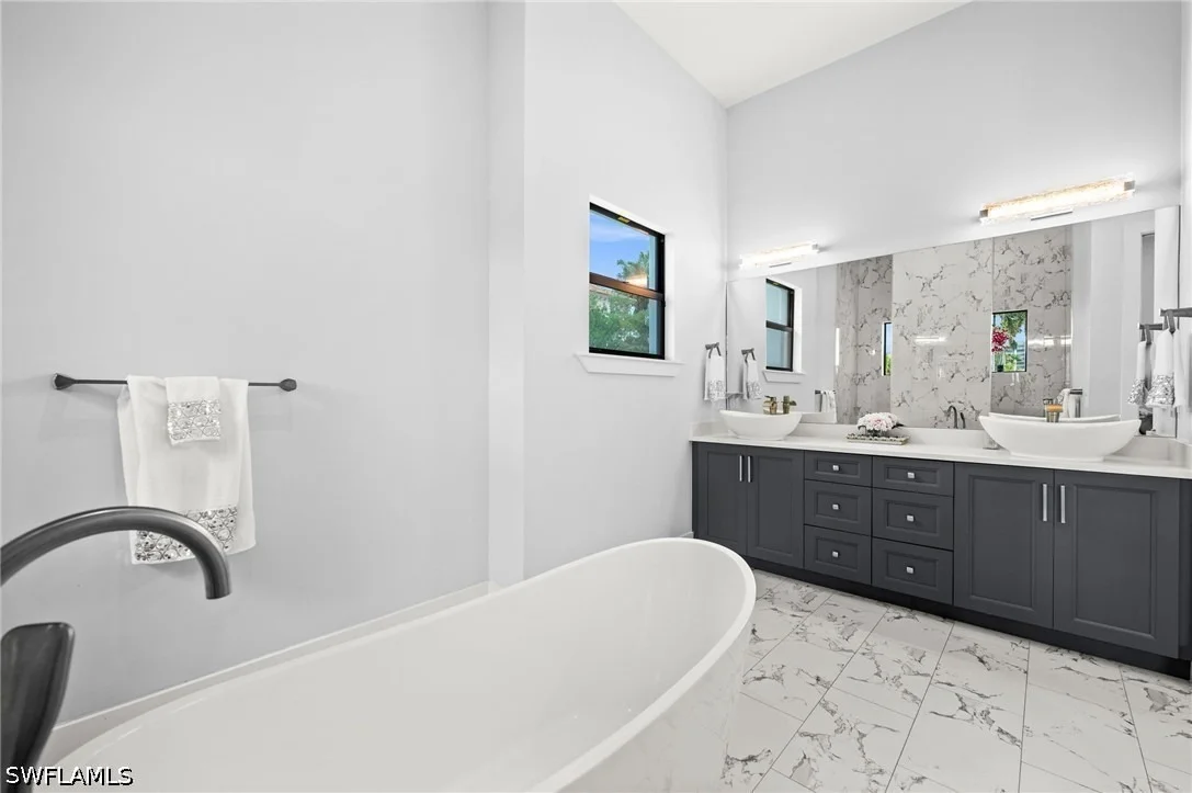 Photo of 388 Pine Avenue