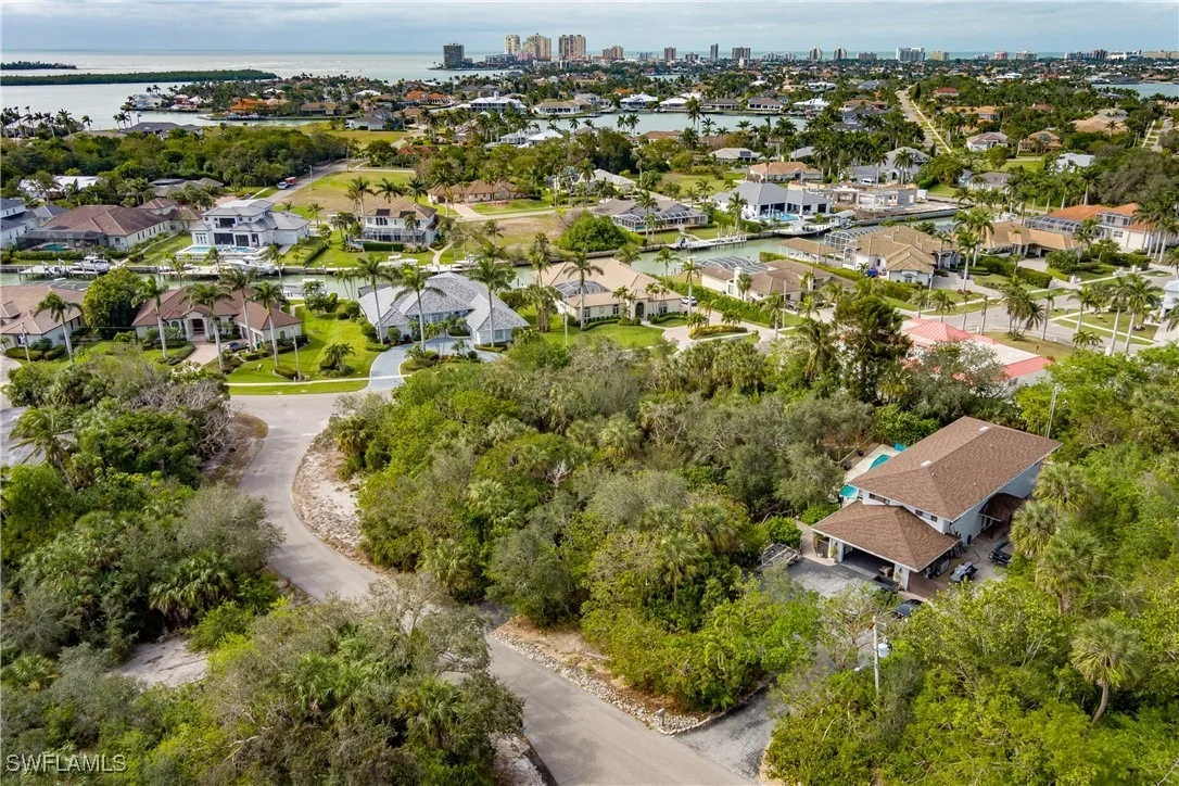 Photo of 889 Scott Drive