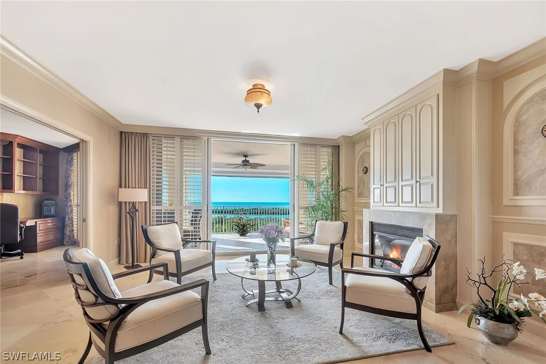 Photo of Unit 1002 at 6597 Nicholas Boulevard
