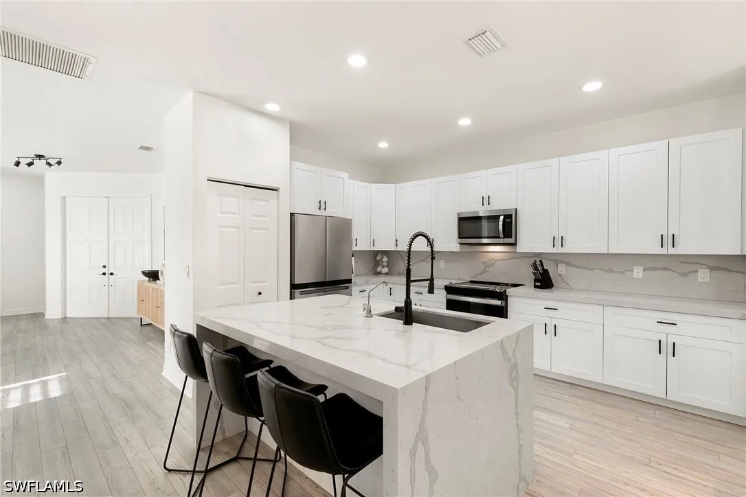 Photo of 1380 Areca Cove