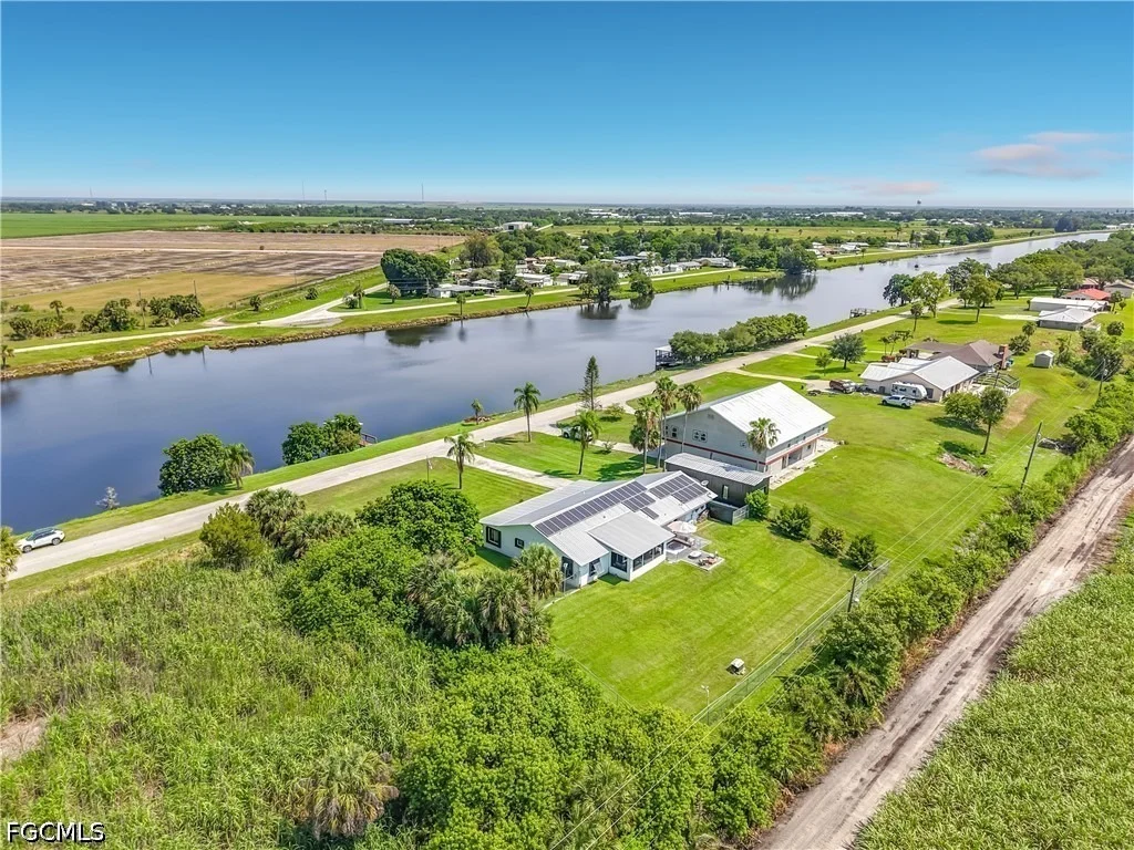 Photo of 2795 River Road
