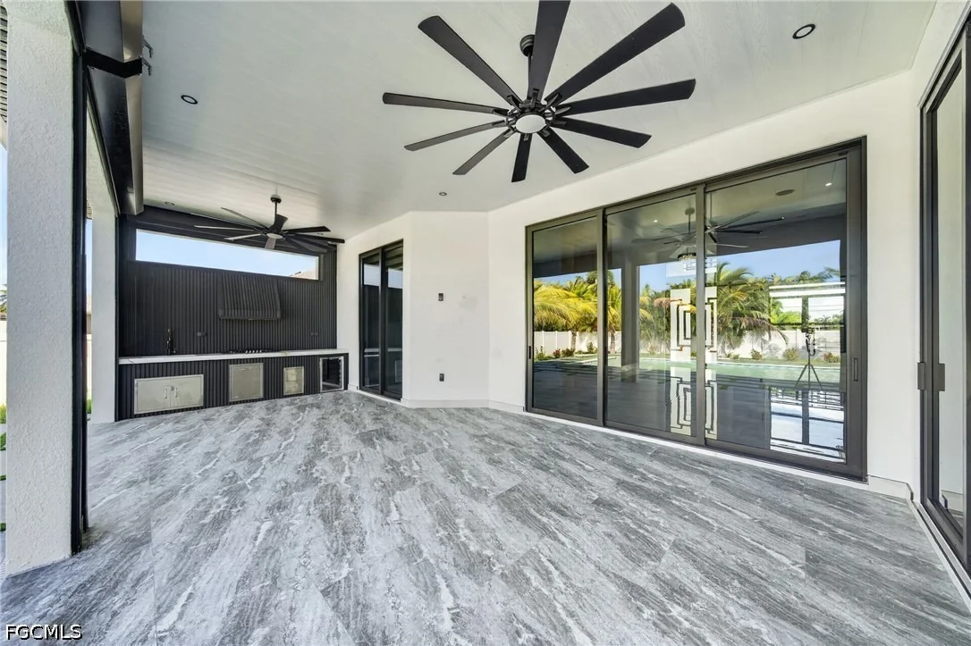Photo of 3918 Oasis Boulevard