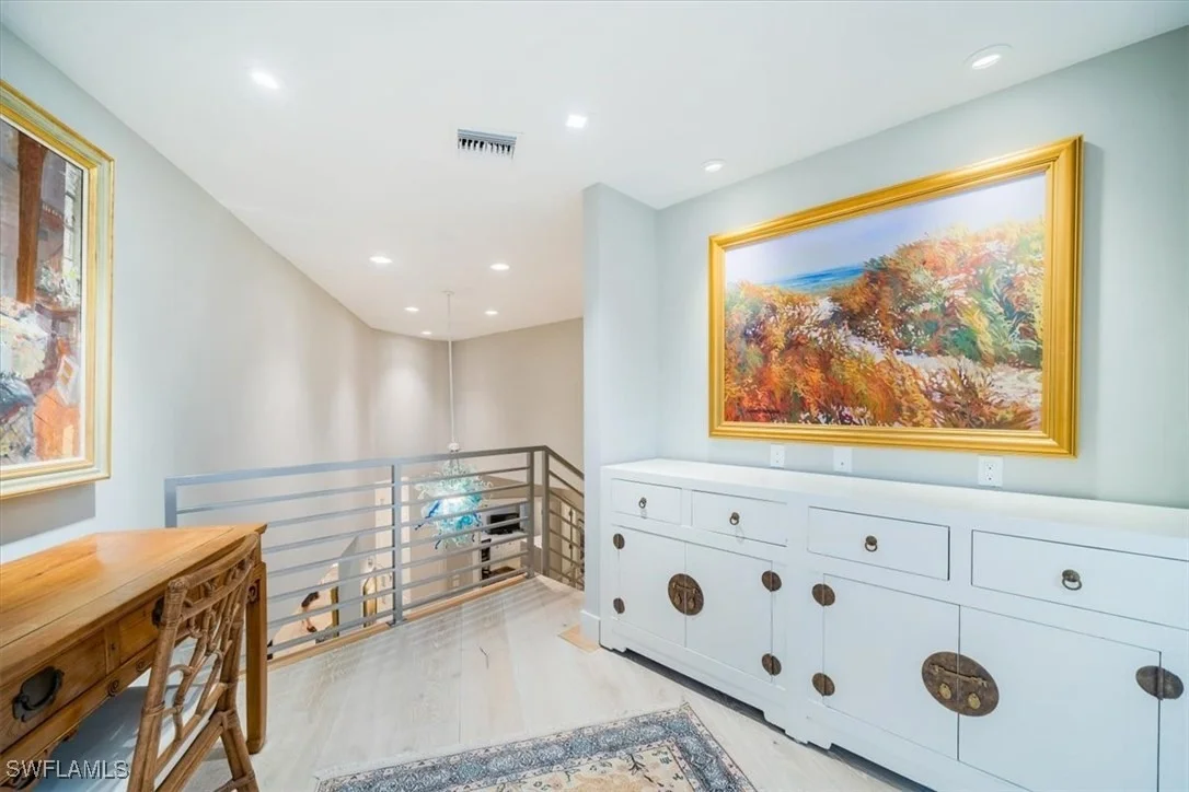 Photo of 367 5th Avenue N