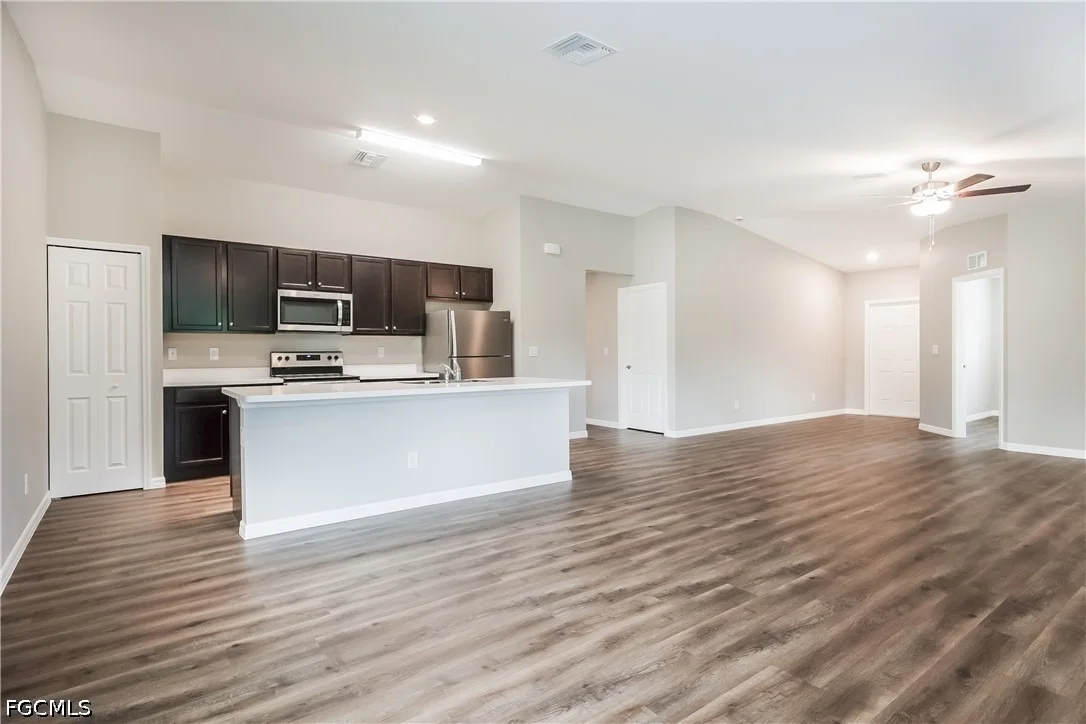 Photo of 856 Anchor Street E