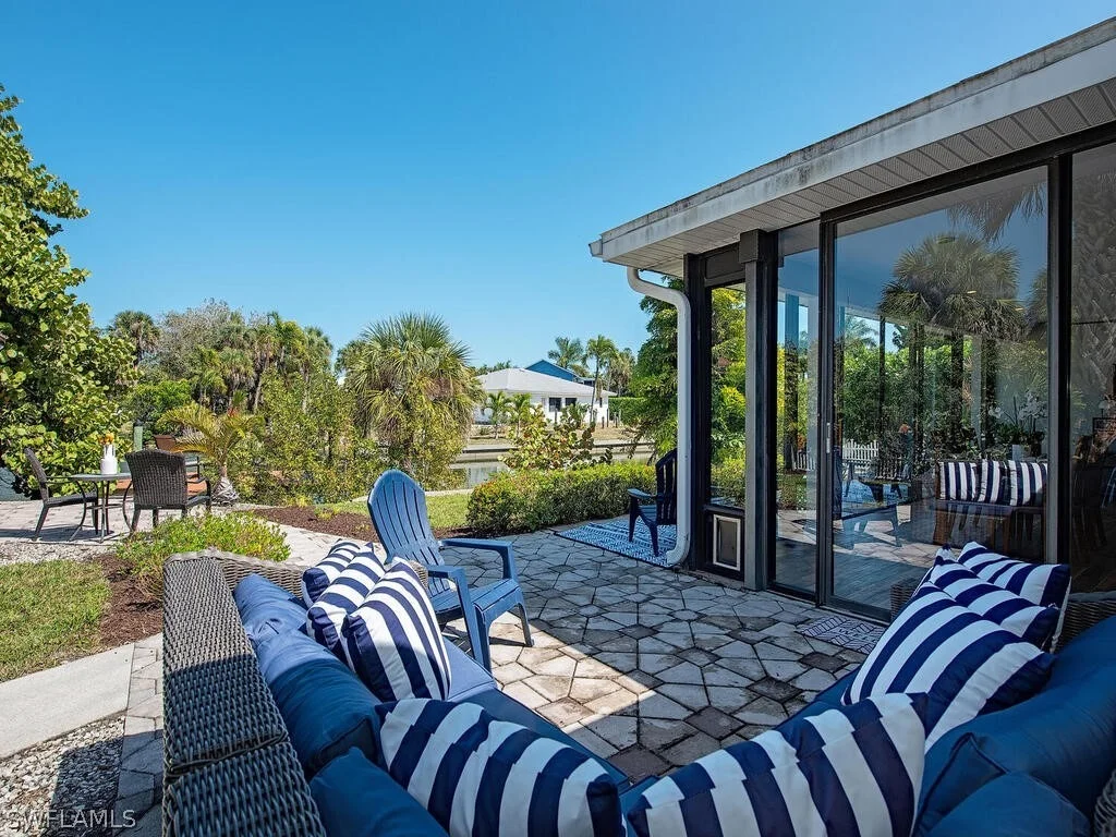 Photo of 3165 Lakeview Drive