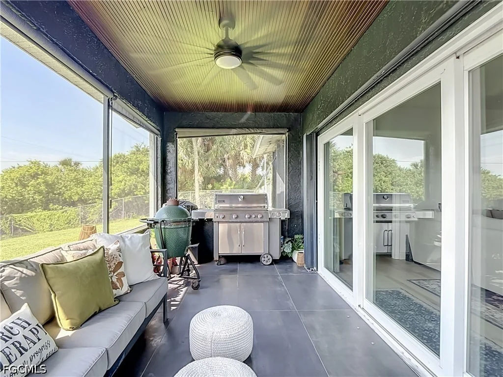 Photo of 2795 River Road
