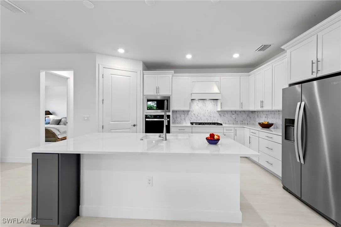 Photo of 42051 Edgewater Drive