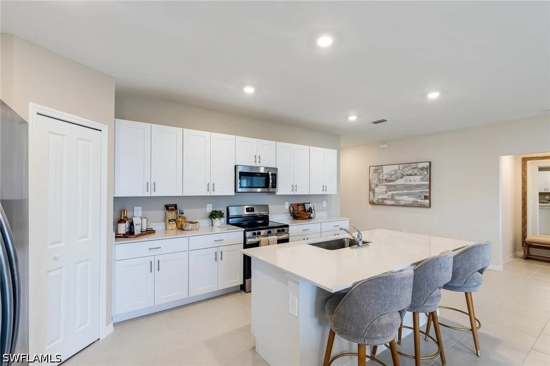 Photo of 322 Marabou Drive