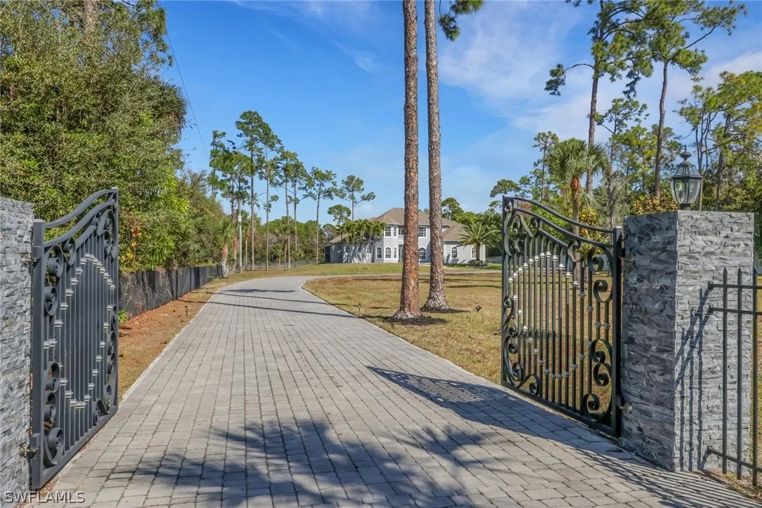 Photo of 6181 Hidden Oaks Lane