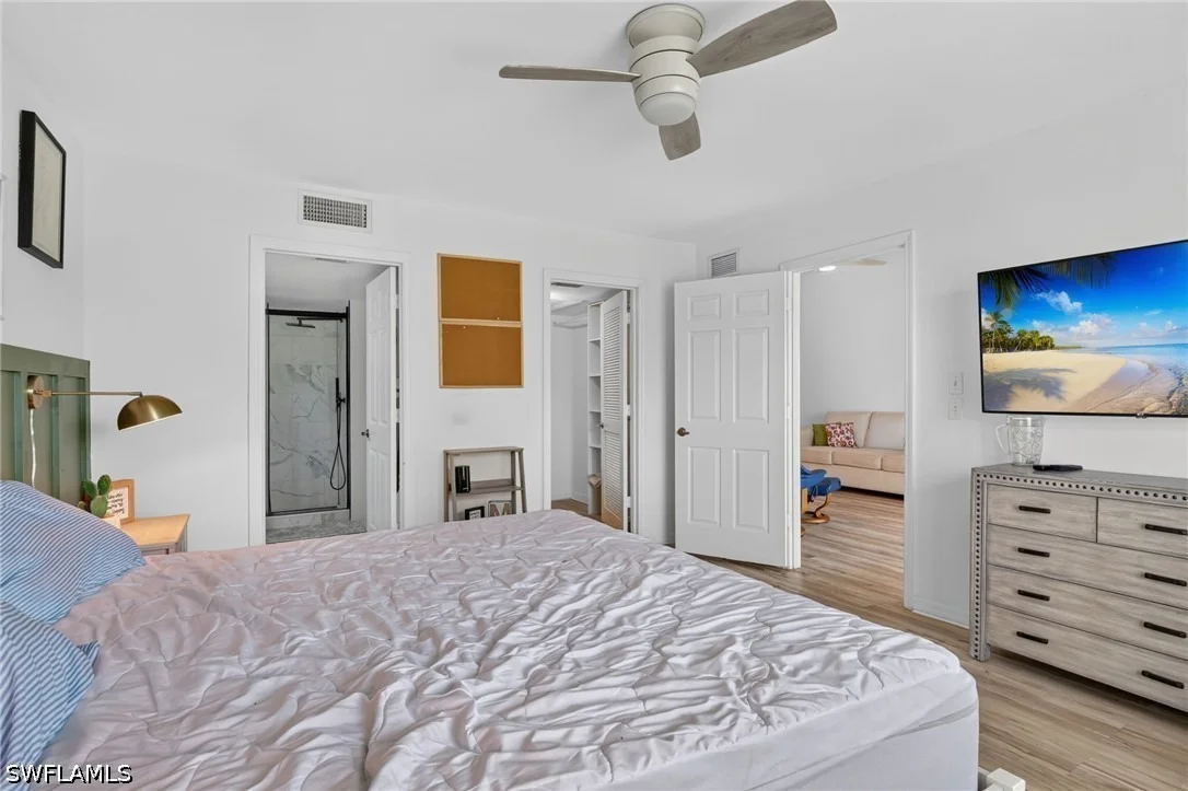 Photo of Unit 7 at 909 Augusta Boulevard
