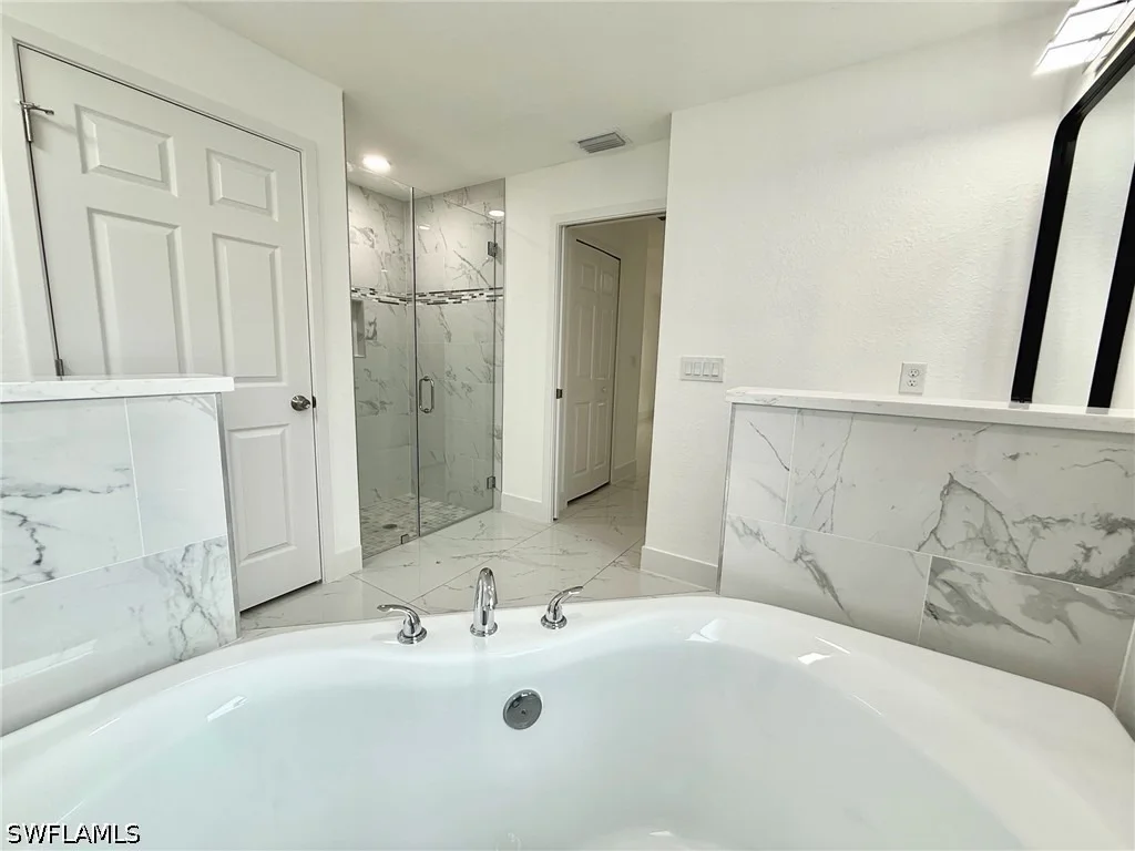 Photo of 915 Edison Avenue