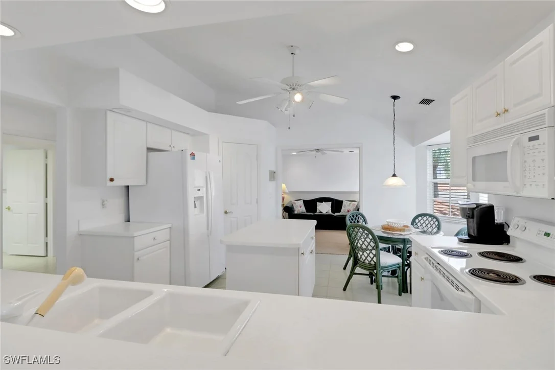 Photo of Unit 203 at 6180 Reserve Circle