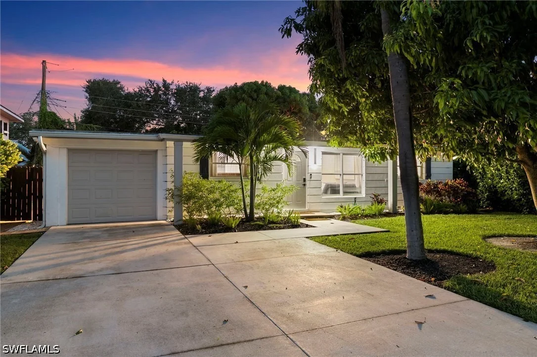 Photo of 2160 Holiday Lane