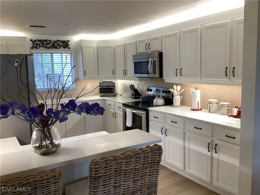 Photo of Unit 202 at 782 Eagle Creek Drive