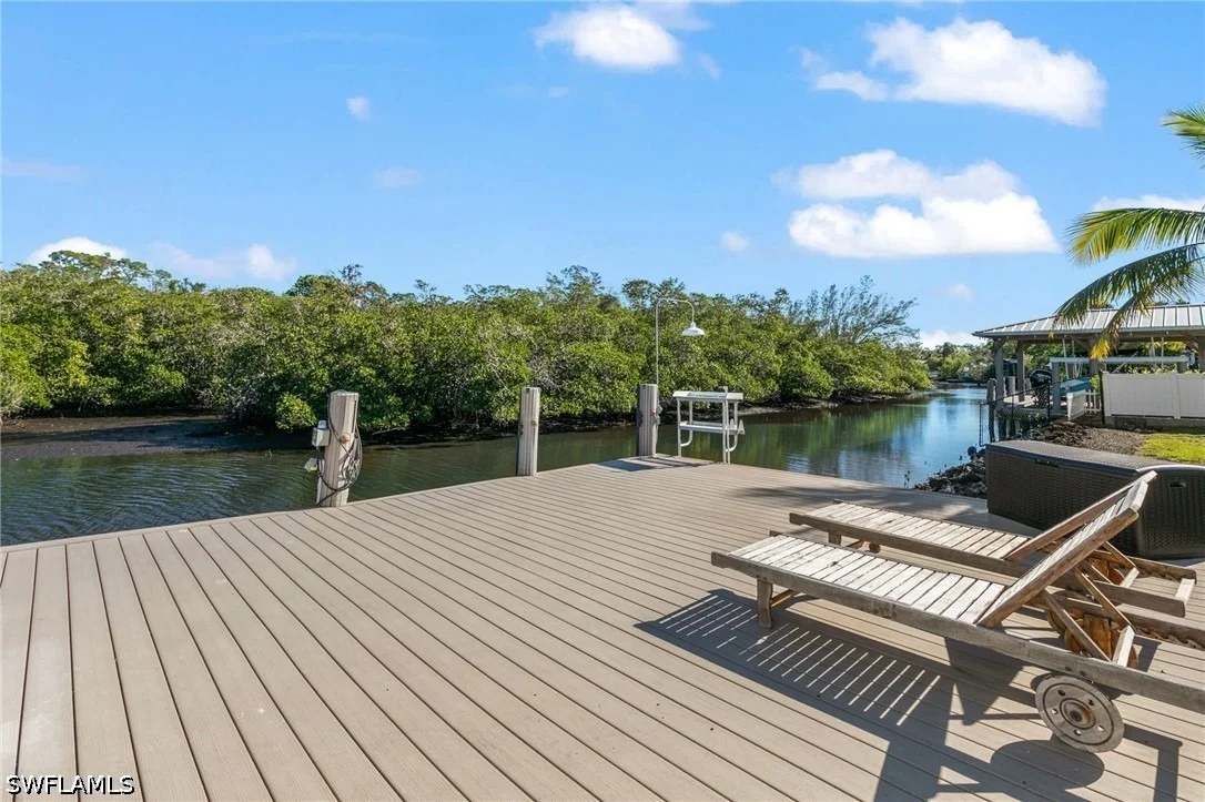 Photo of 2295 Harbor Road
