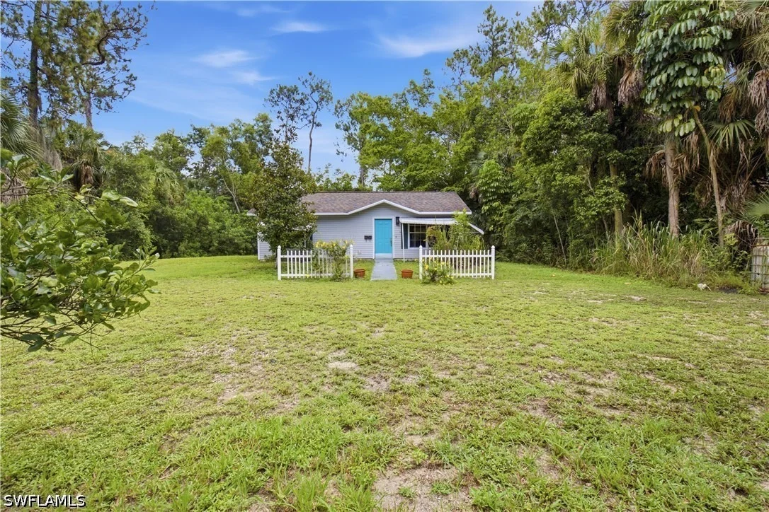 Photo of 150 Logan Boulevard N