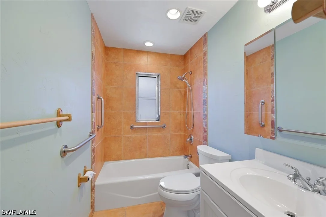 Photo of 2530 10th Street N