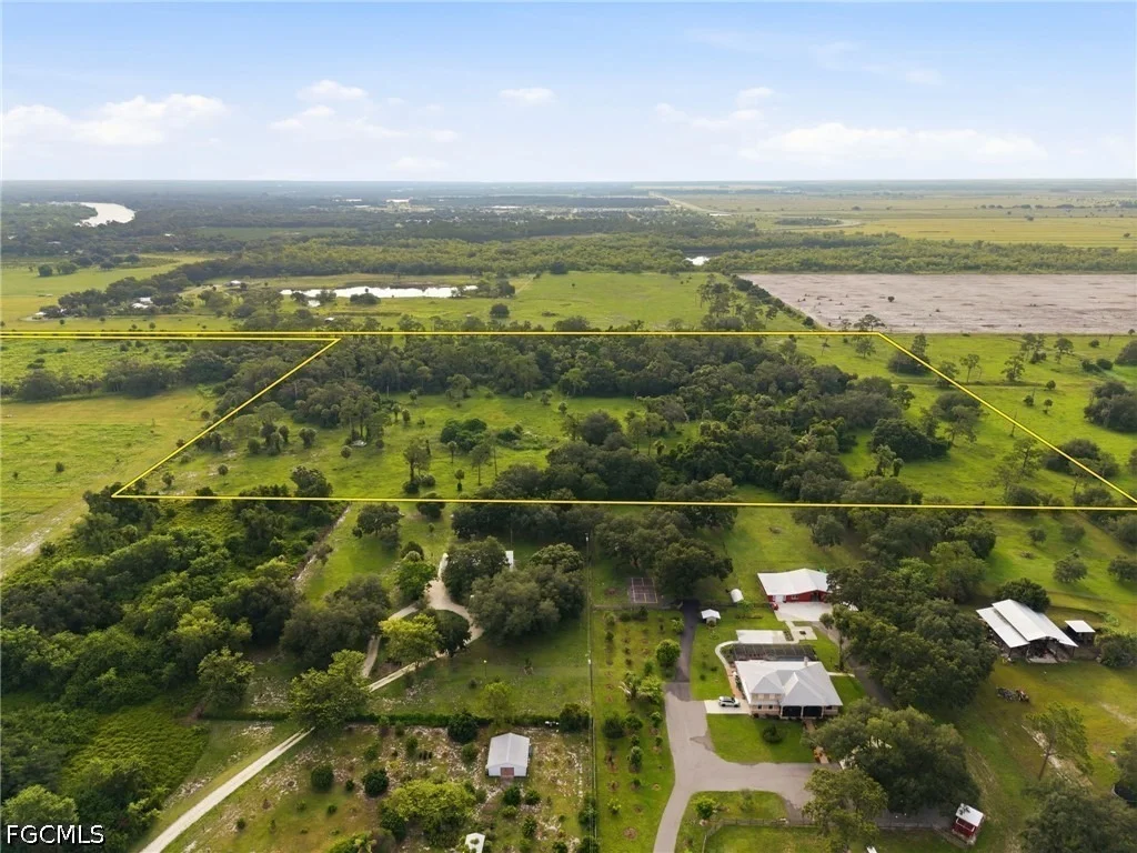Photo of 3291 Fort Denaud Road