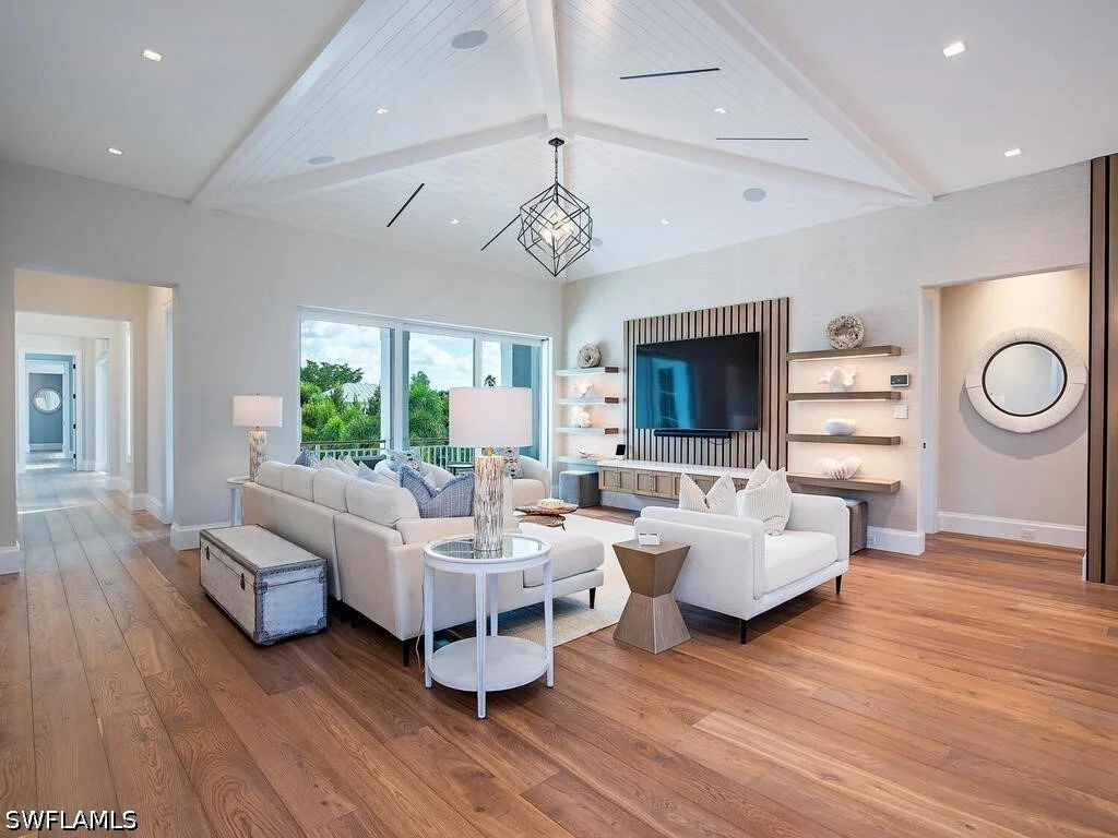 Photo of 1675 Gordon Drive