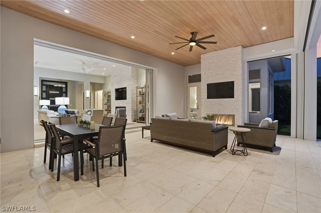 Photo of 725 Harbour Drive