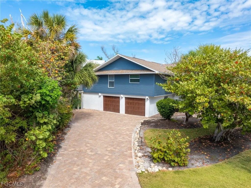 Photo of 1813 Long Point Lane