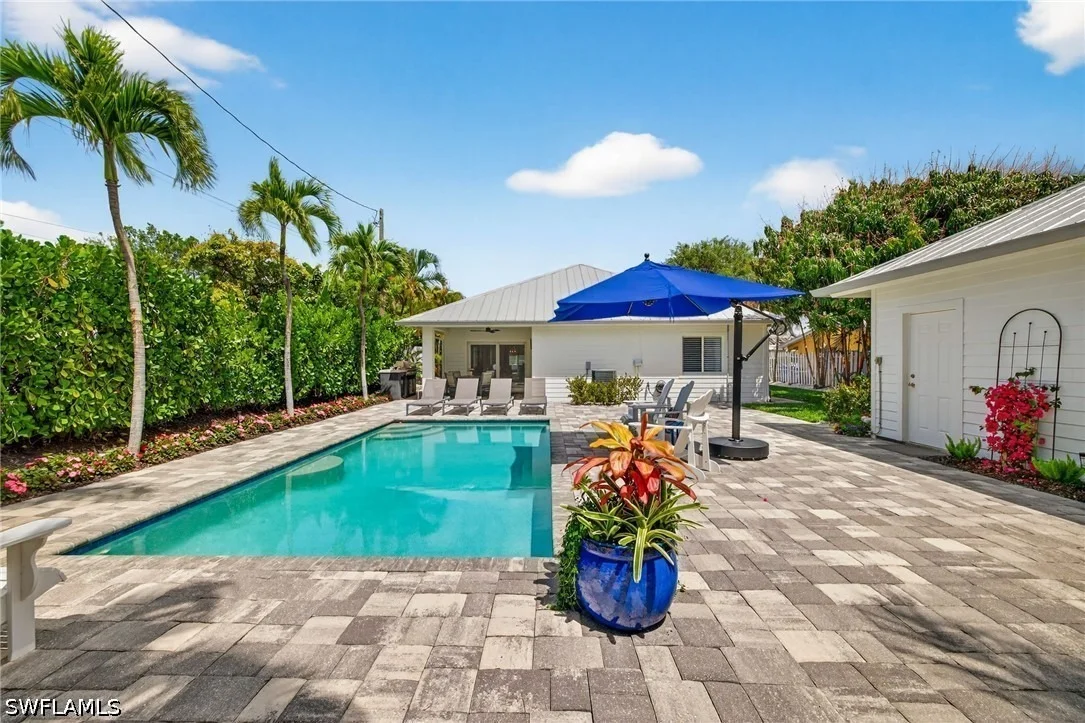 Photo of 740 5th Avenue N